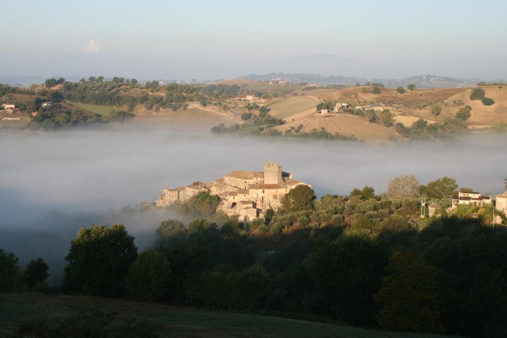 Agriturismo Casale Contessa Montebuono  المظهر الخارجي الصورة